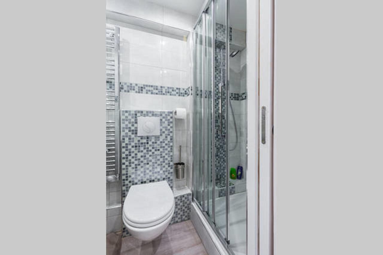 Ferienwohnung Centrale 2 - F4 Spacieux Et Confortable Au Centre Du Vieux-Nizza Exterior foto